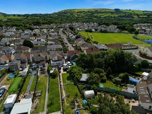 Rear Garden & Surroundings- click for photo gallery
